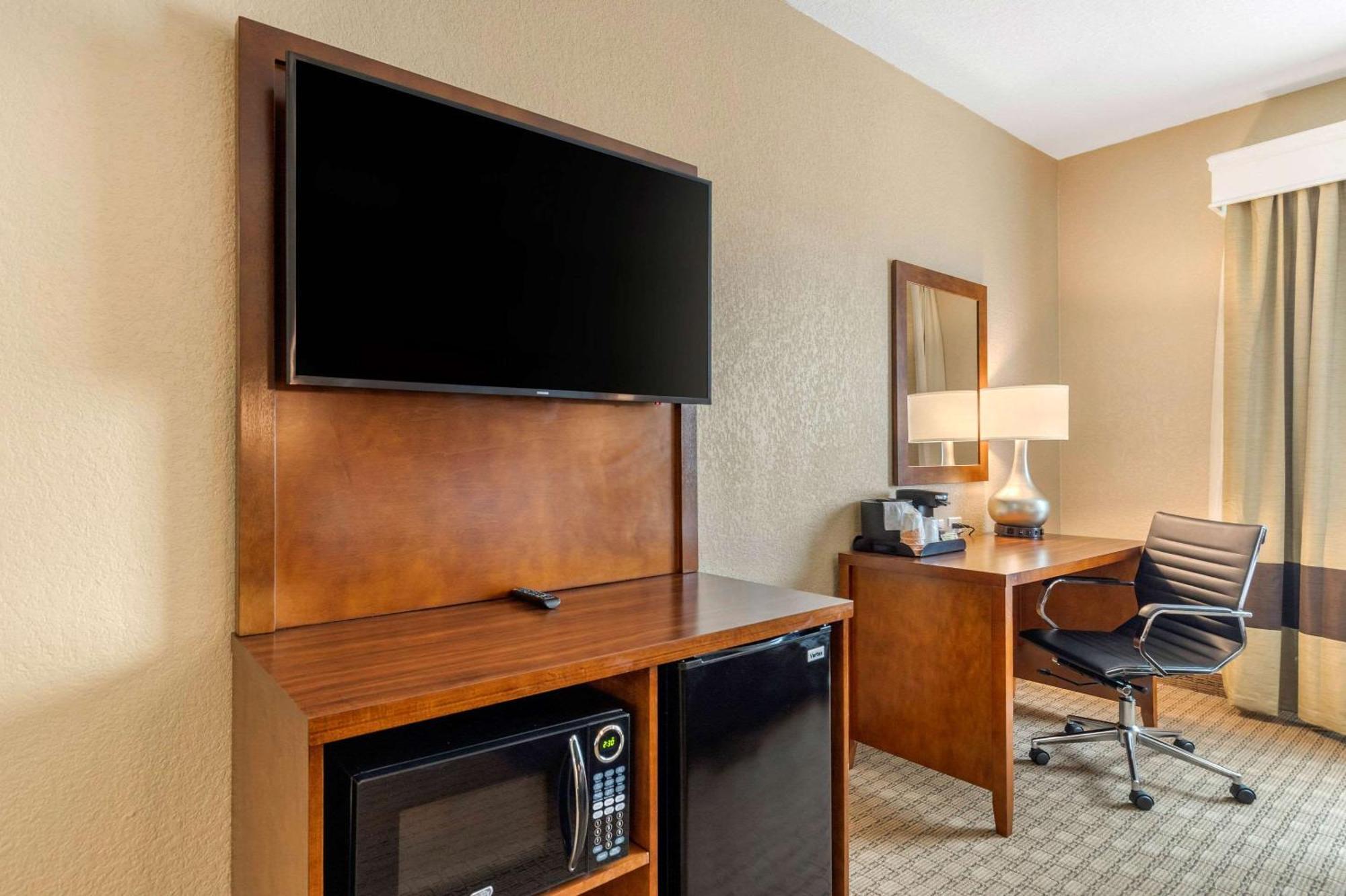 Comfort Airport North 3* San Antonio