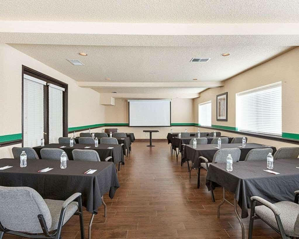 Hotel Comfort Airport North 3*
